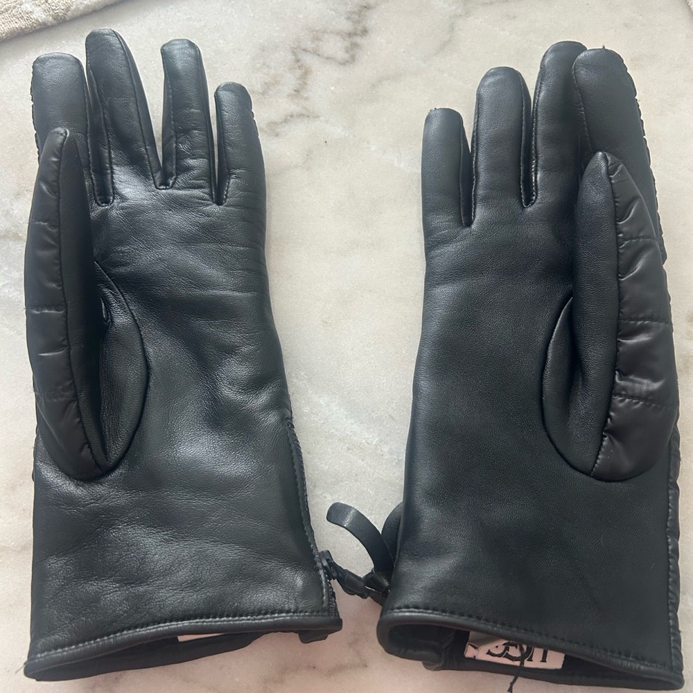 UGG Womens soft lined gloves